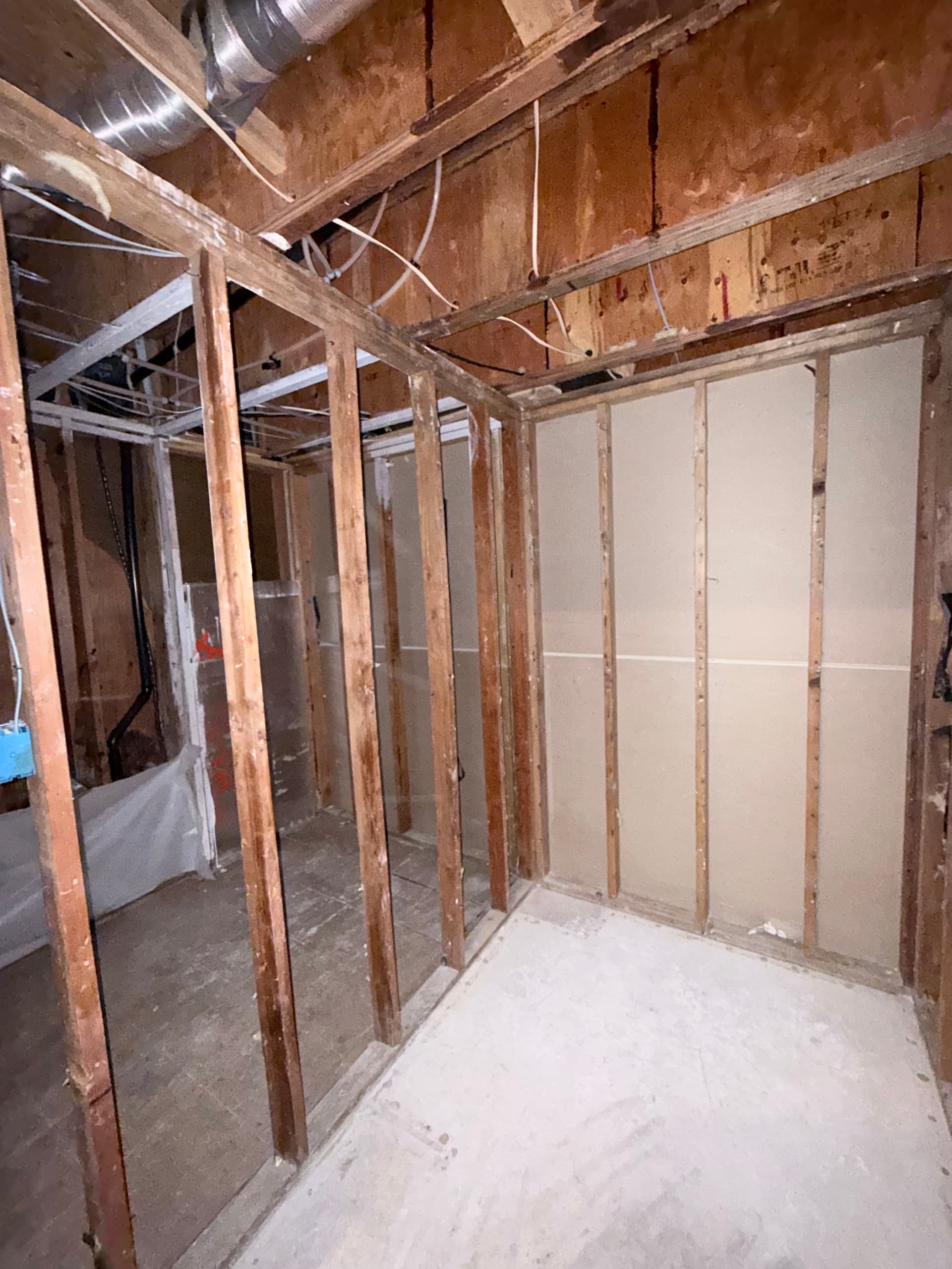 Gallery photos for Mold in Your Walls or Ceiling? We Handle It All: Image #6